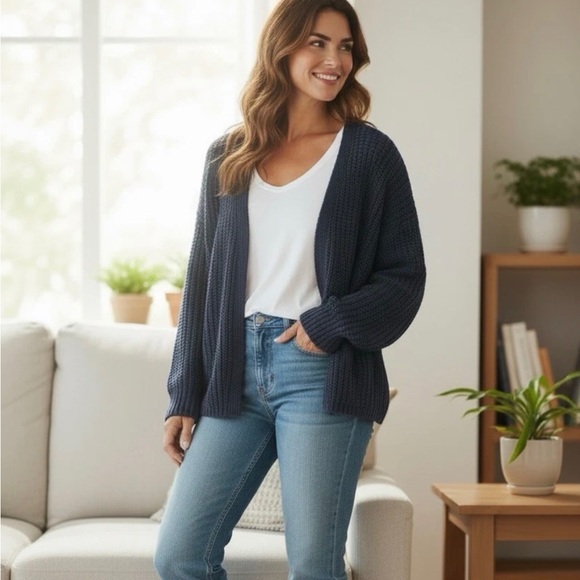 NWT American Eagle Cardigan Sweater Size-S - Picture 2 of 5